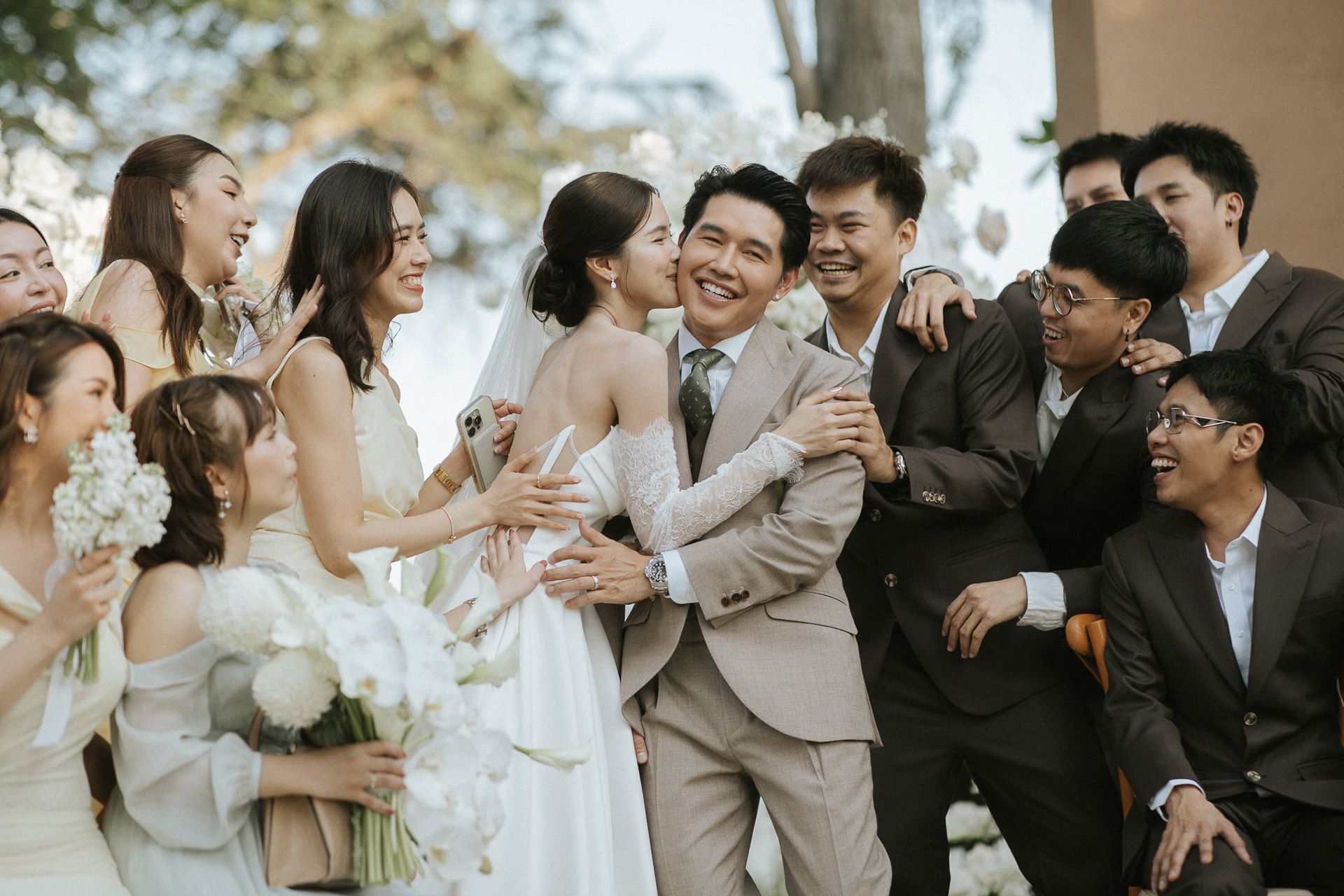 Wedding party, group moment